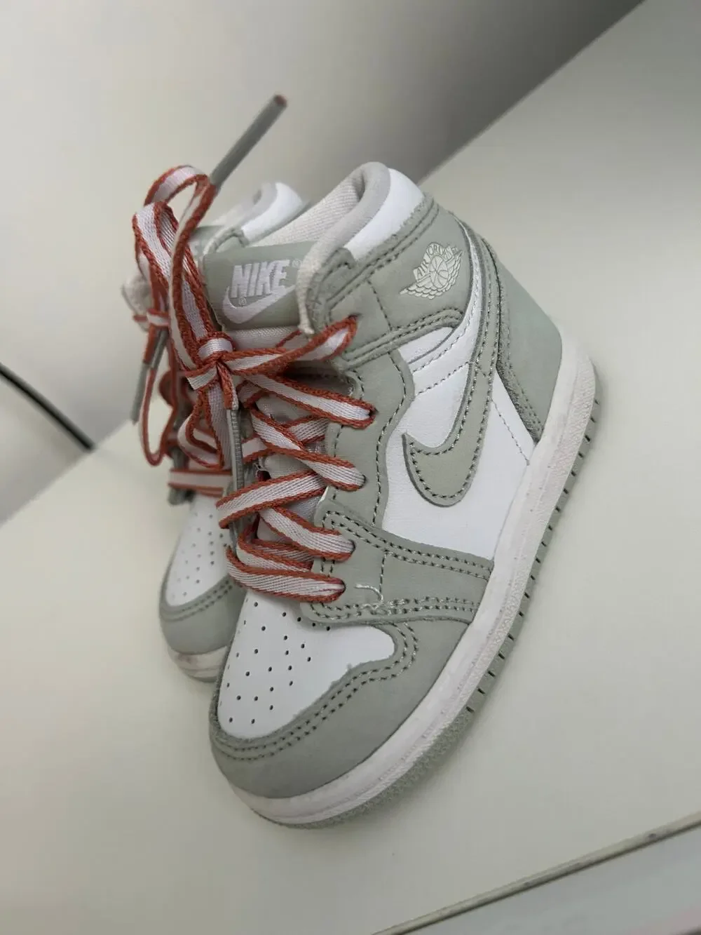Nike Kids Seafoam 1 *Size 6C*